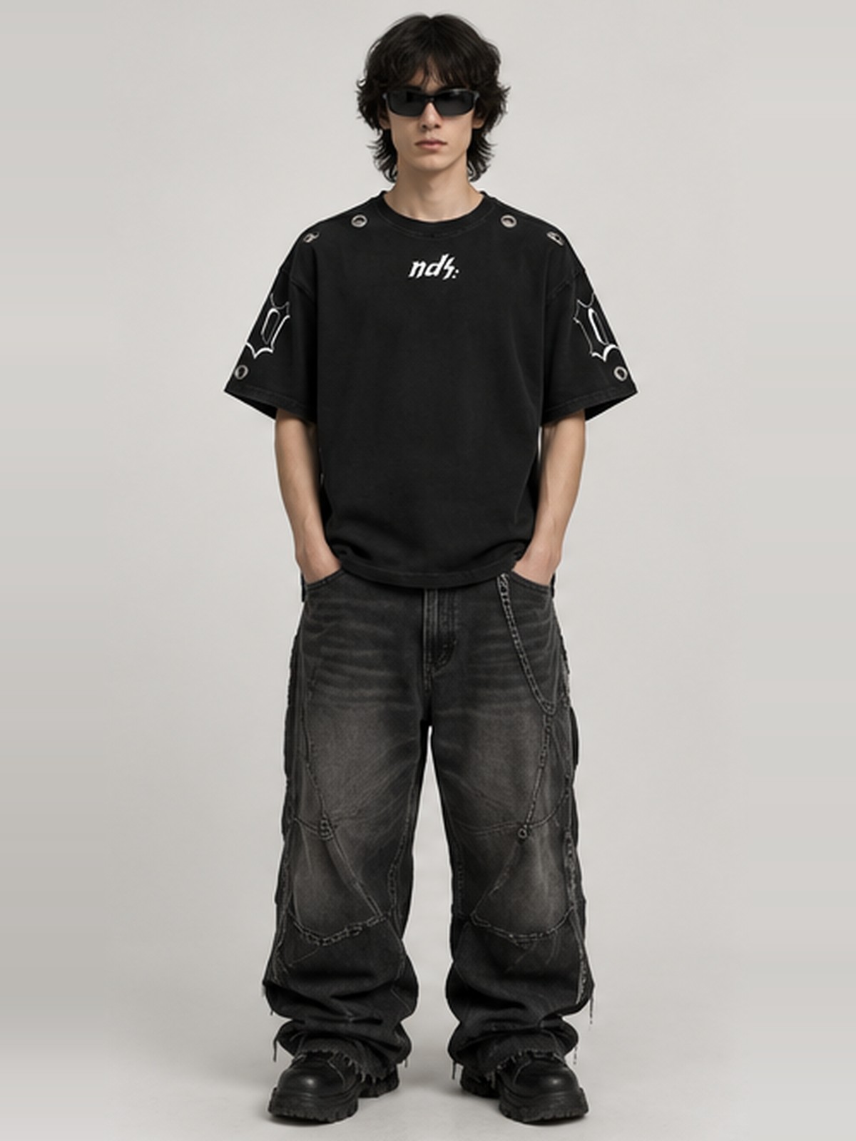 Eyelet Wordmark Tee in Washed Black